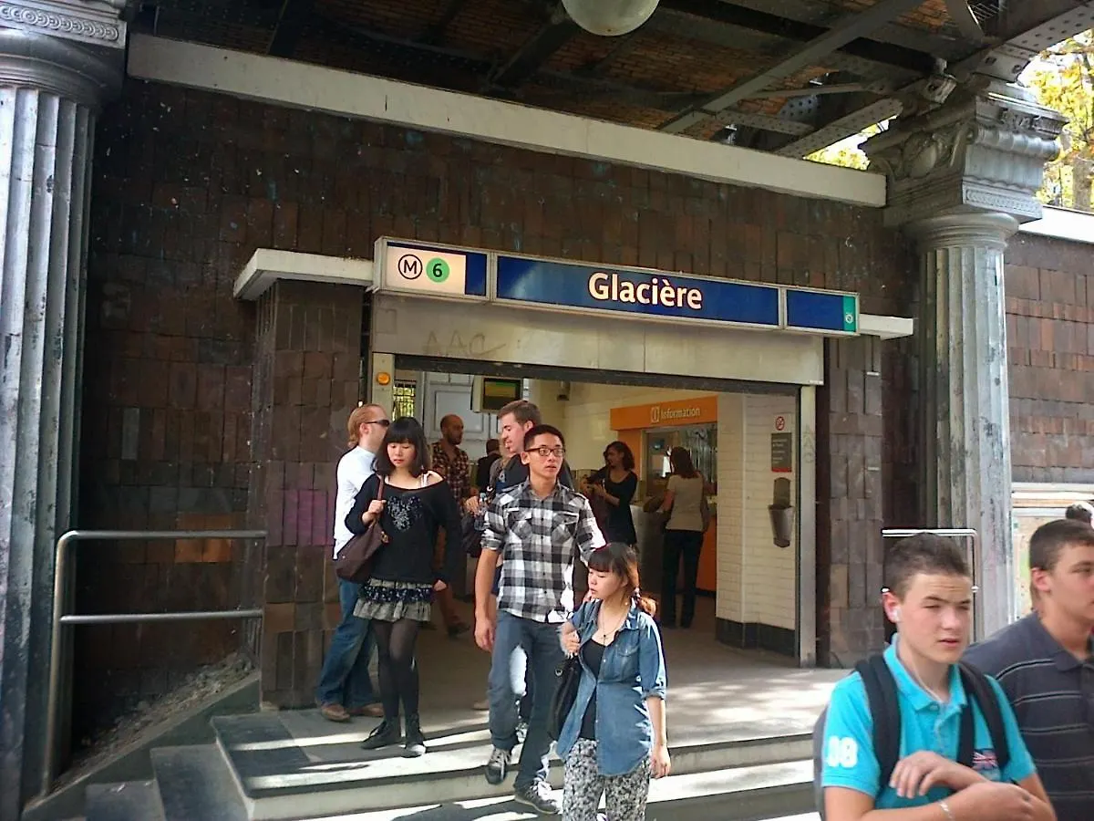 Apartamento Confort Au Pied Du Métro Glacière París